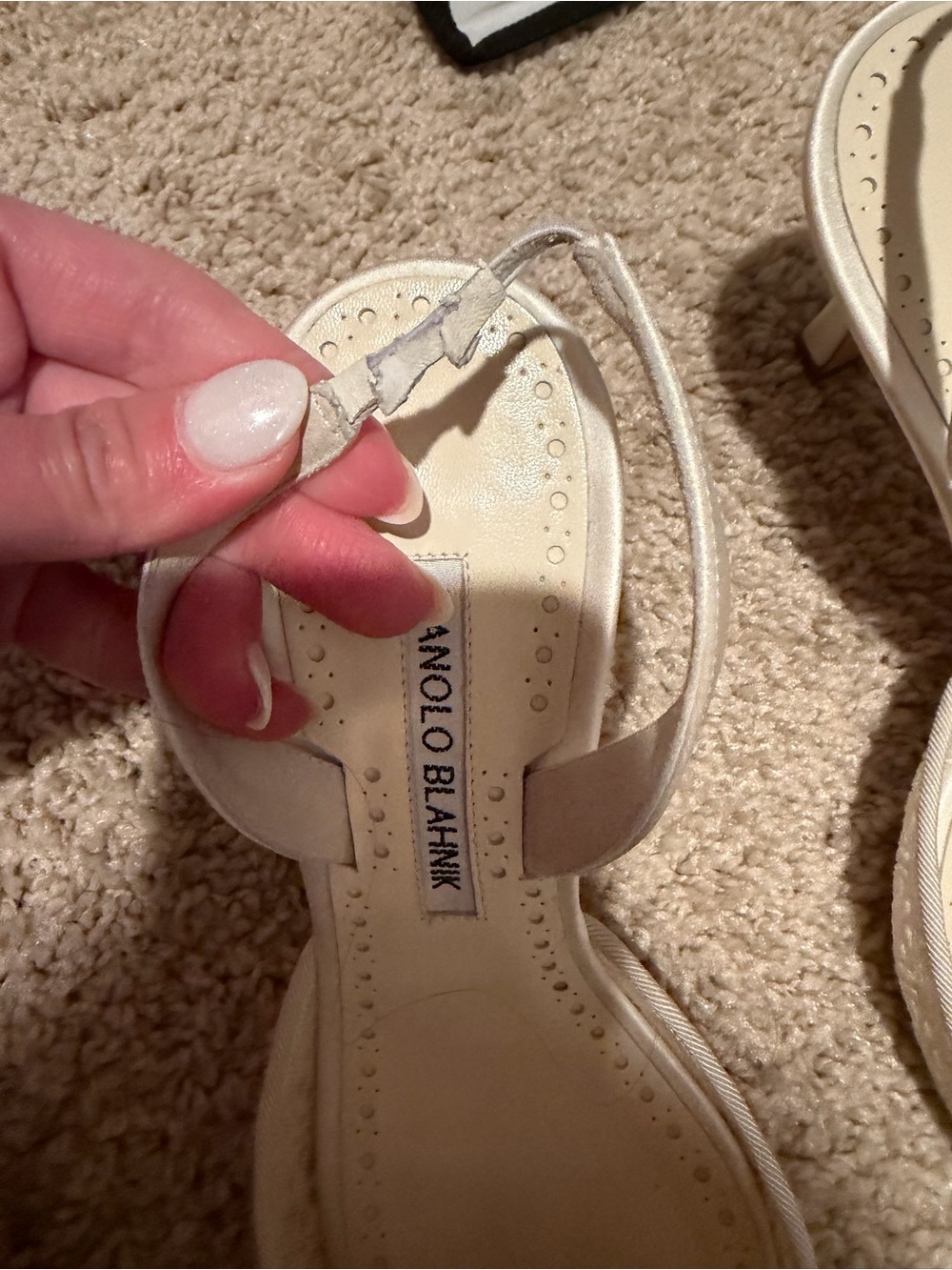 Manolo Blahnik Ivory Lace Pointed Toe Slingback Pumps with Buckle - Picture 6 of 7